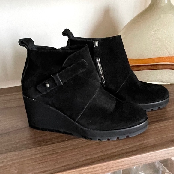 Eileen Fisher Tinker Suede Leather Black Booties, Size 9.5 - Picture 2 of 12